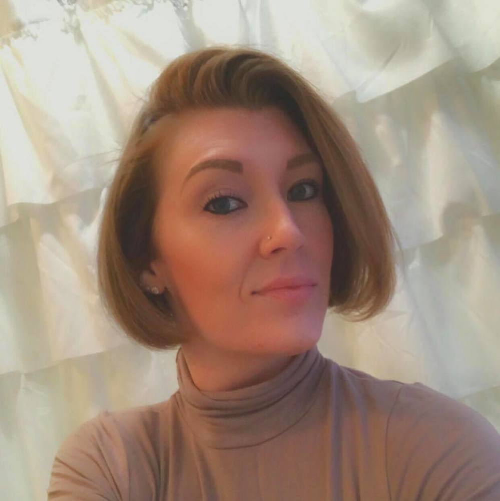 Meet your Posher, Leslie